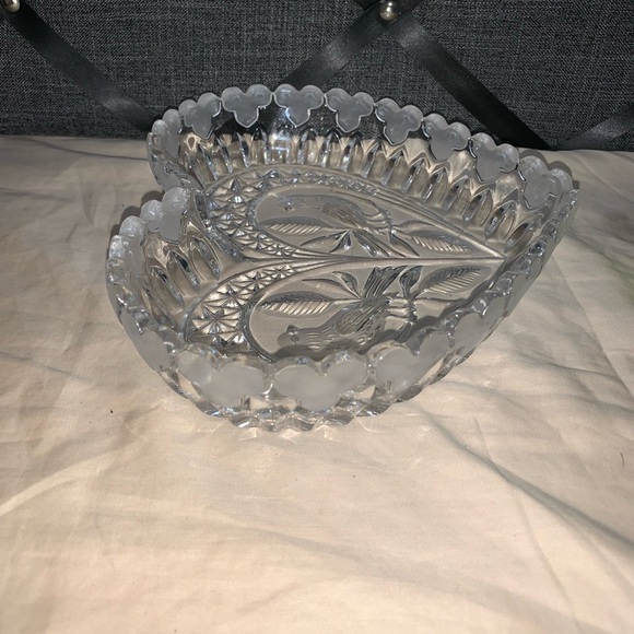 Vintage Cut Glass Heart Shaped Bowl w/Carved Doves N Center Crystal Heart Edges - Picture 7 of 9